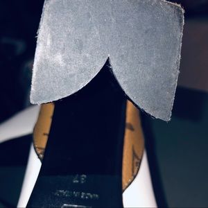 Shoe